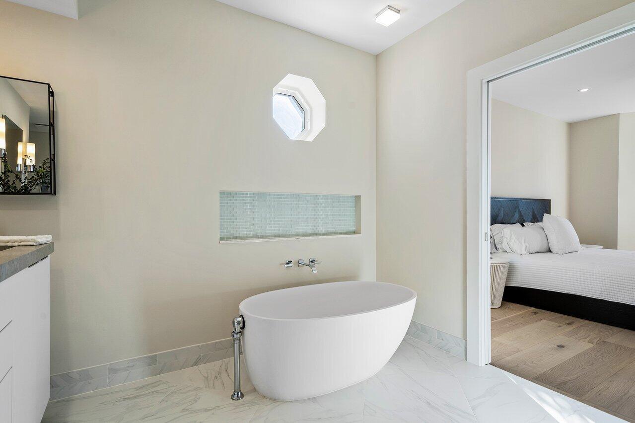 100 Macfarlane Drive 2a