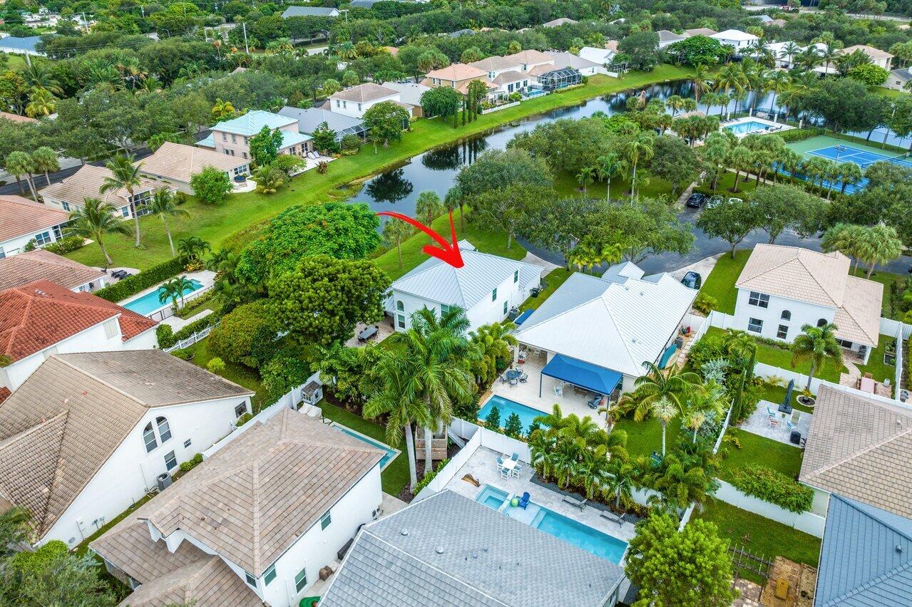 1182 Canoe Point