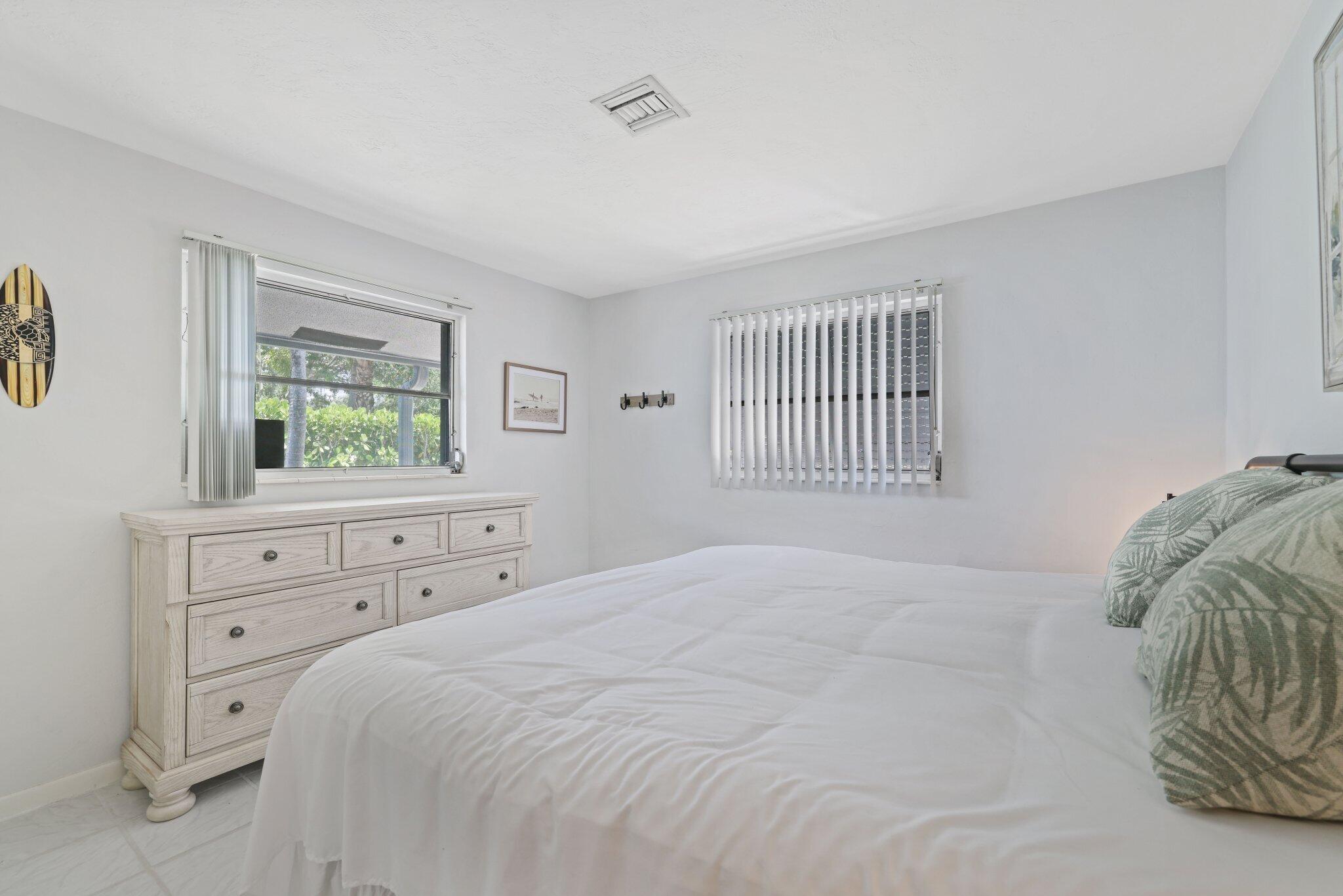 306 NE 1st Avenue
