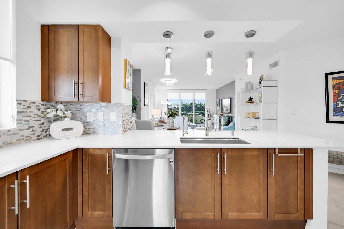 350 N Federal Highway 505