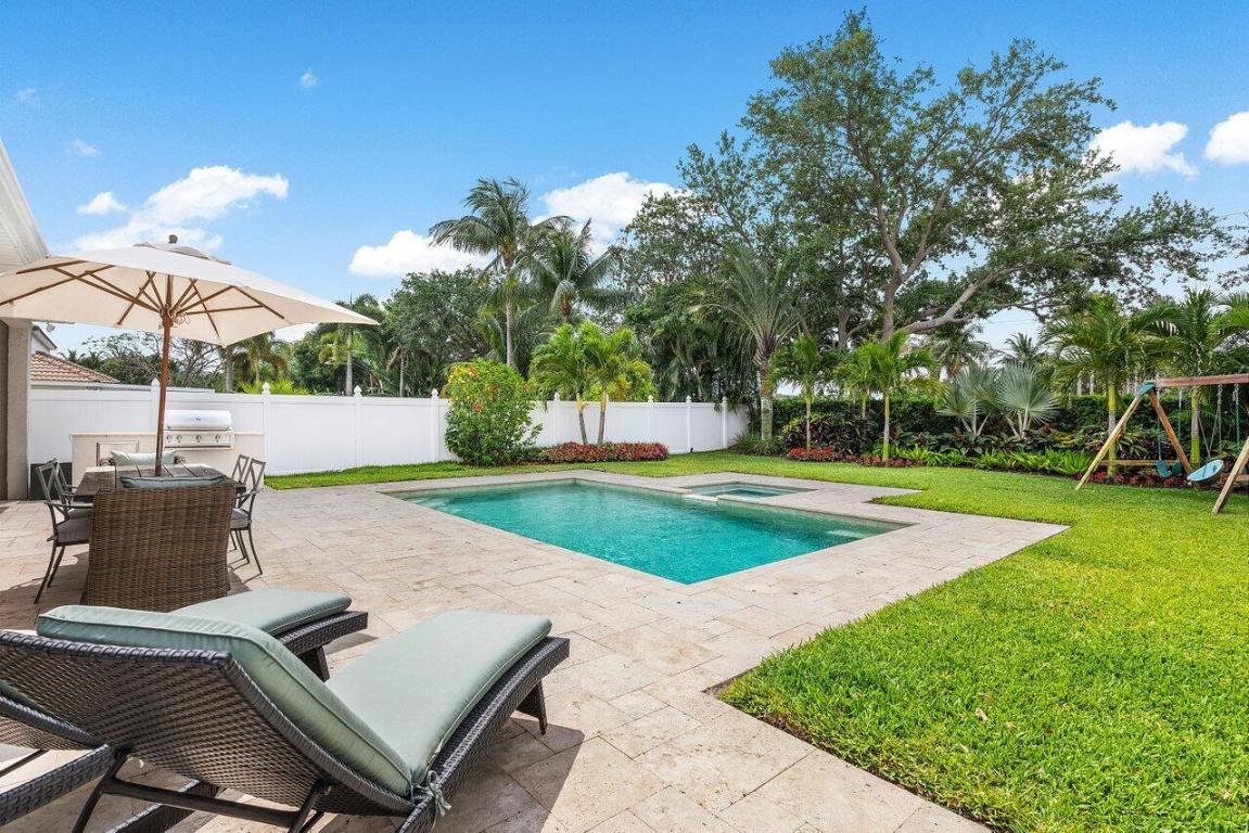 1050 Delray Lakes Drive