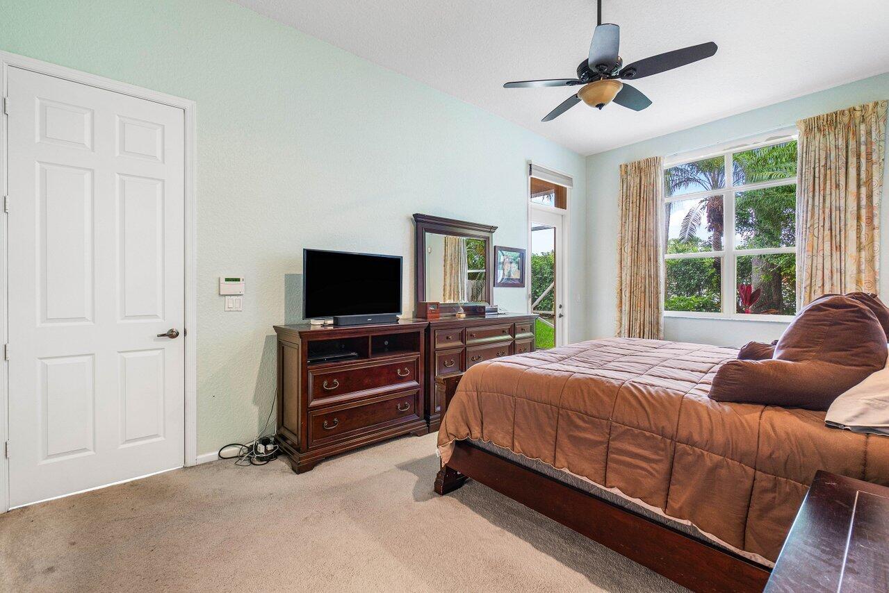 5359 Ventura Drive