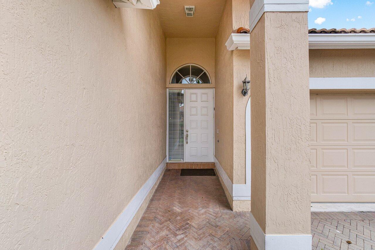 5359 Ventura Drive
