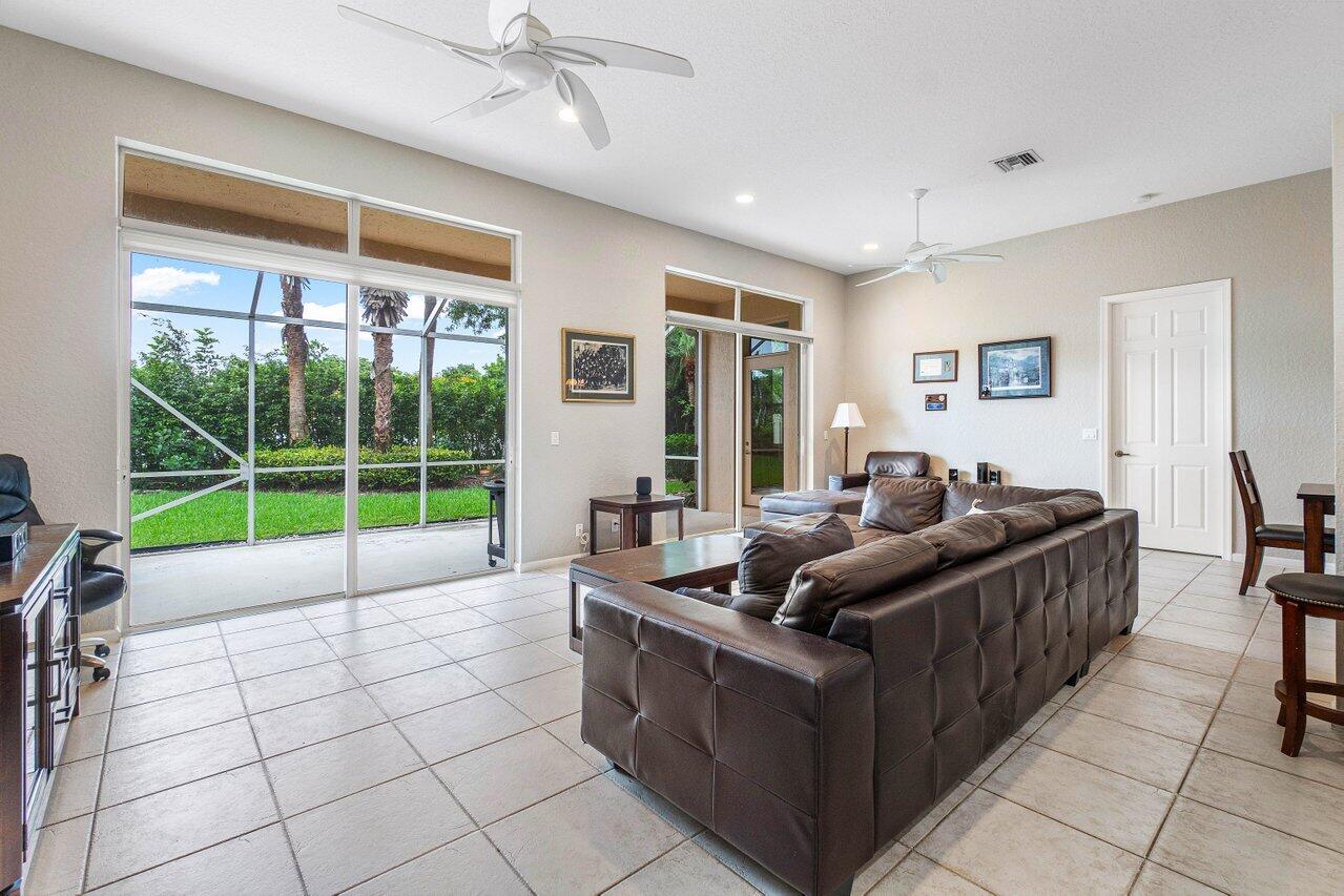 5359 Ventura Drive