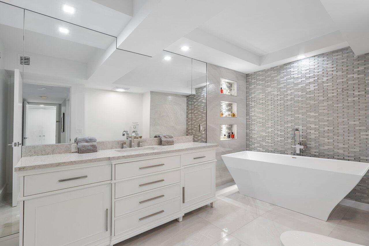 3211 S Ocean Boulevard 802