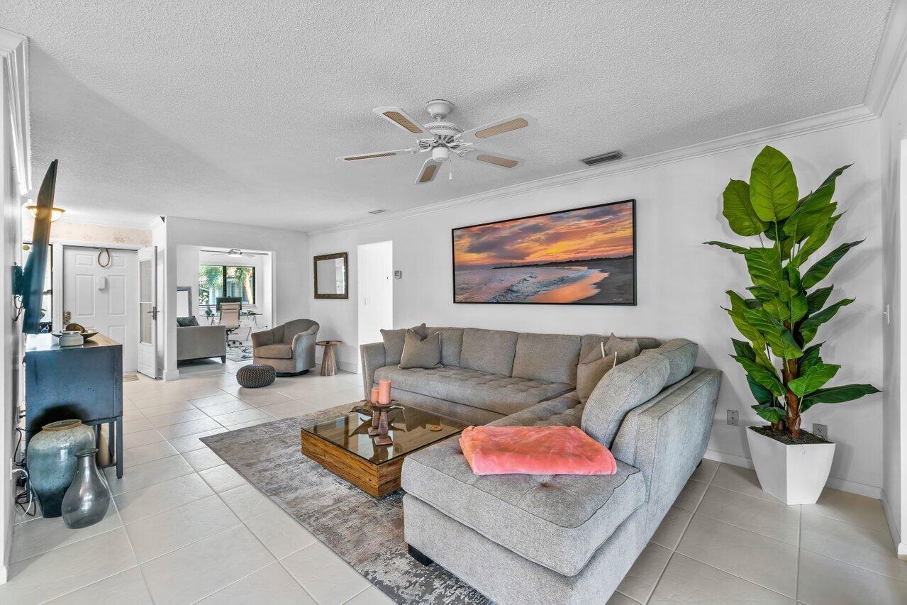 50 Pelican Pointe Drive 2050