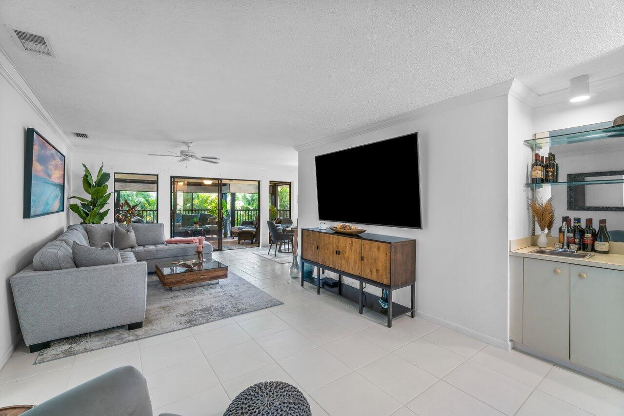 50 Pelican Pointe Drive 2050