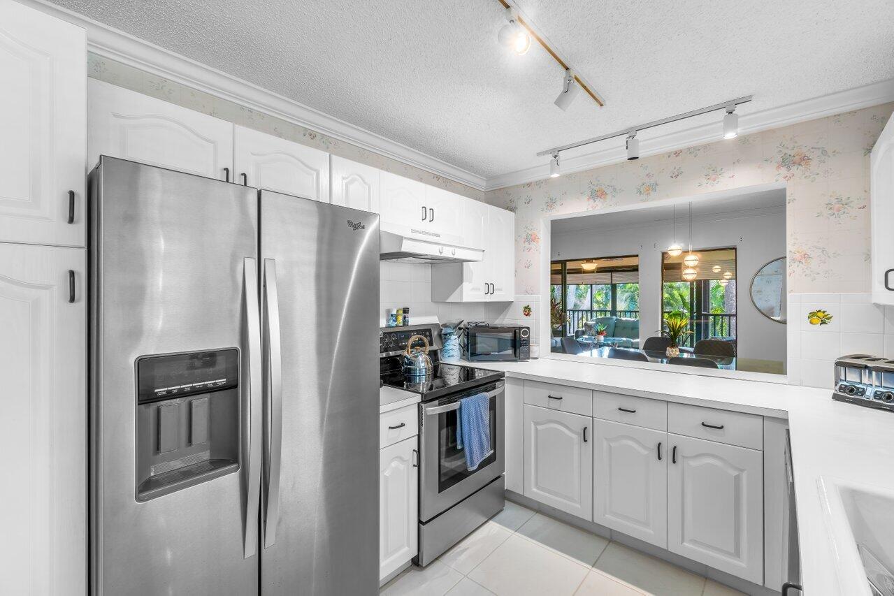 50 Pelican Pointe Drive 2050