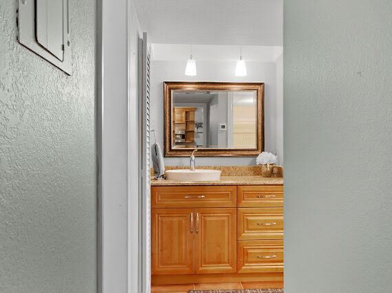 501 W Greensward Lane 101-C