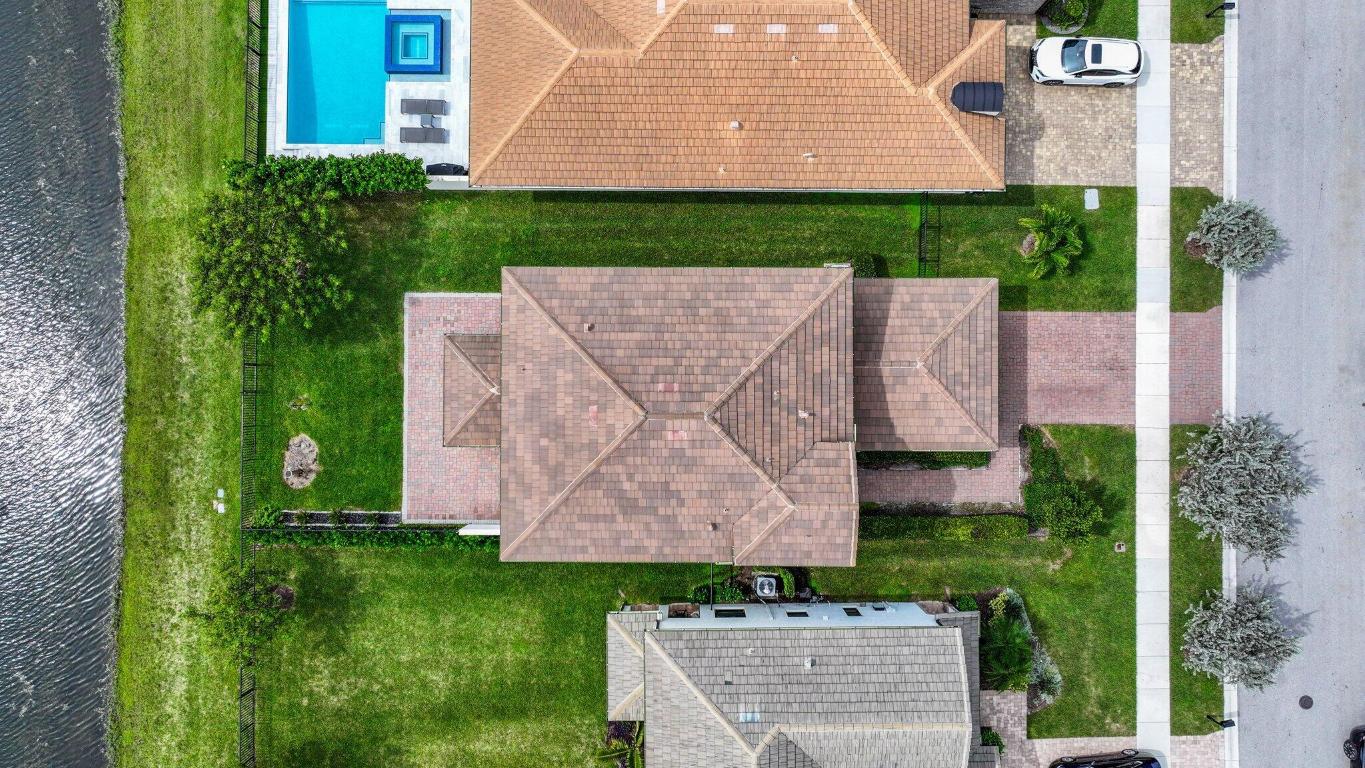 8851 Grand Prix Lane