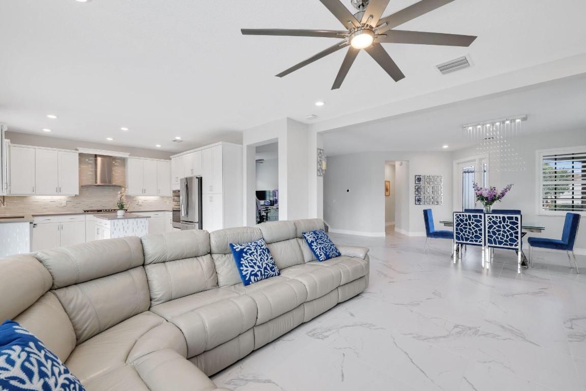 8851 Grand Prix Lane