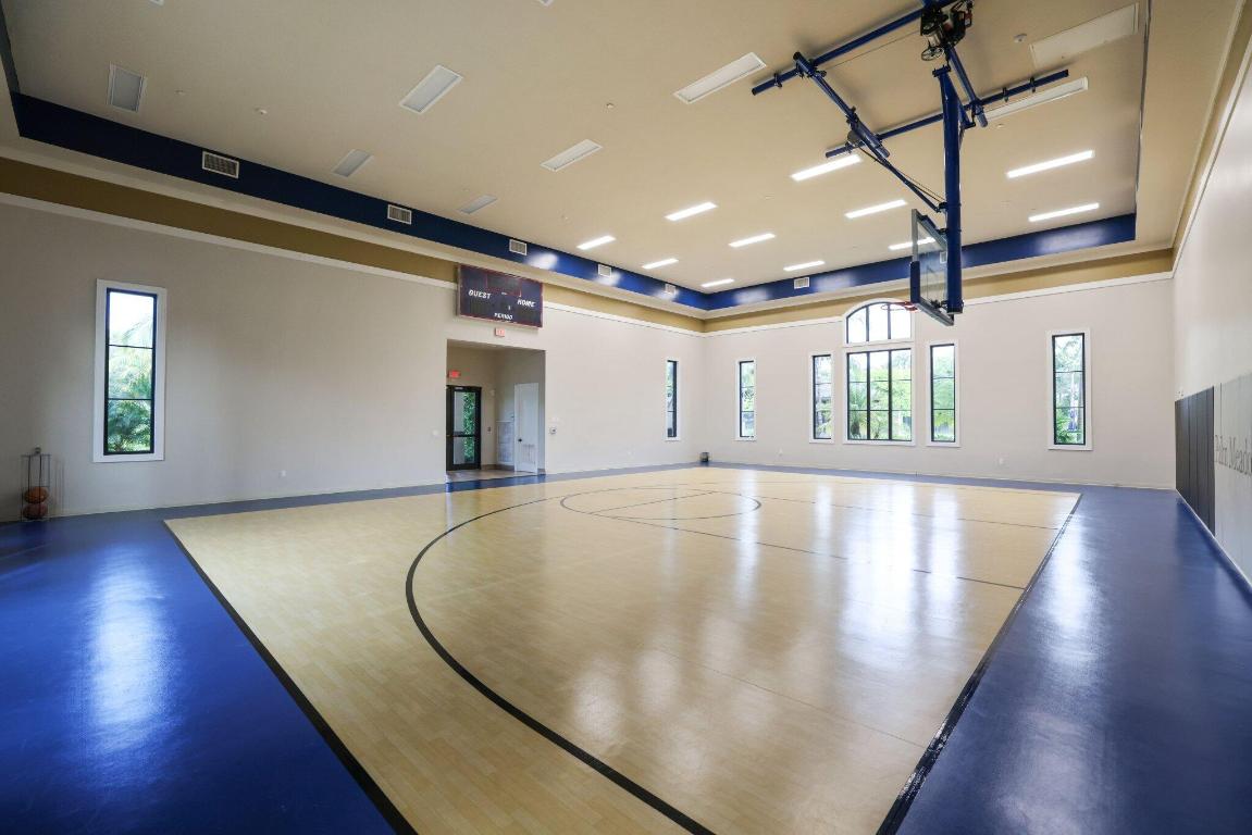 8851 Grand Prix Lane