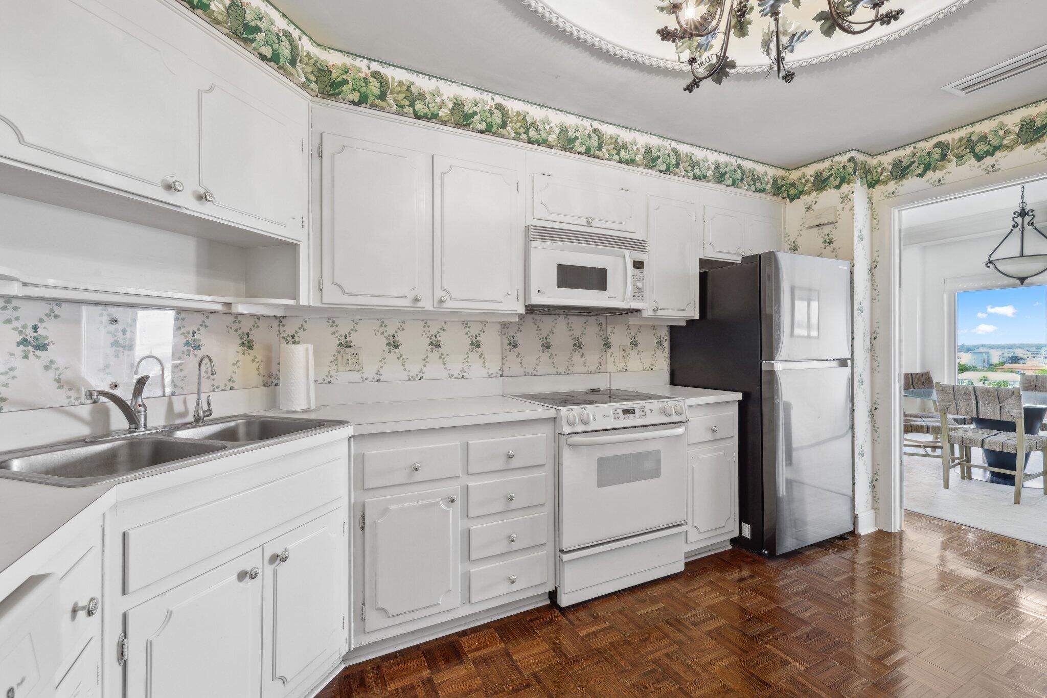 86 Macfarlane Drive Penthouse C