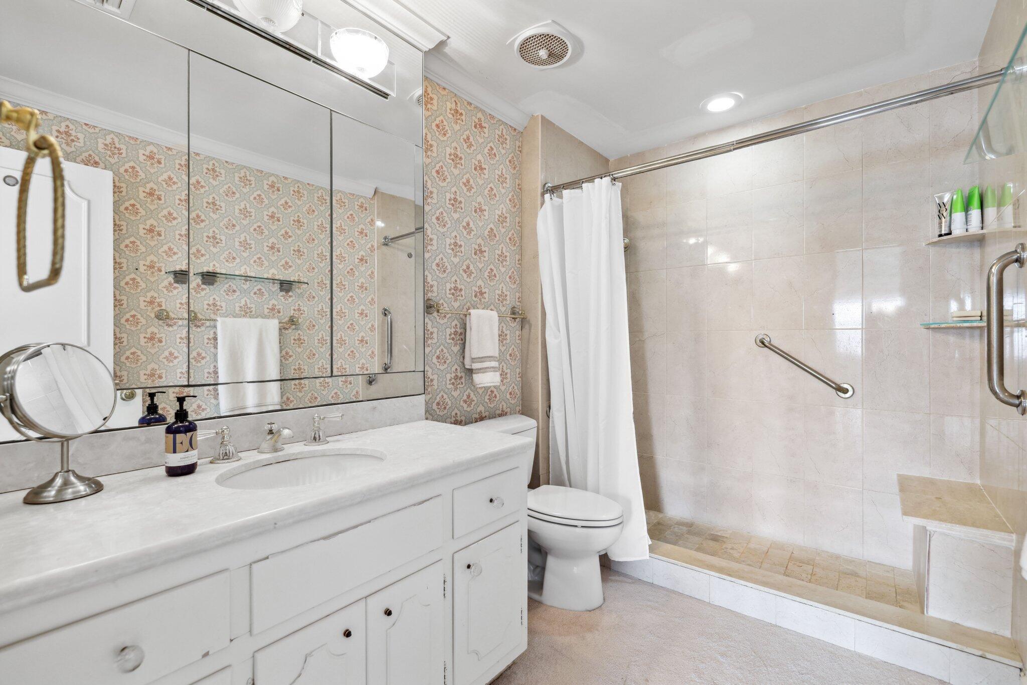 86 Macfarlane Drive Penthouse C