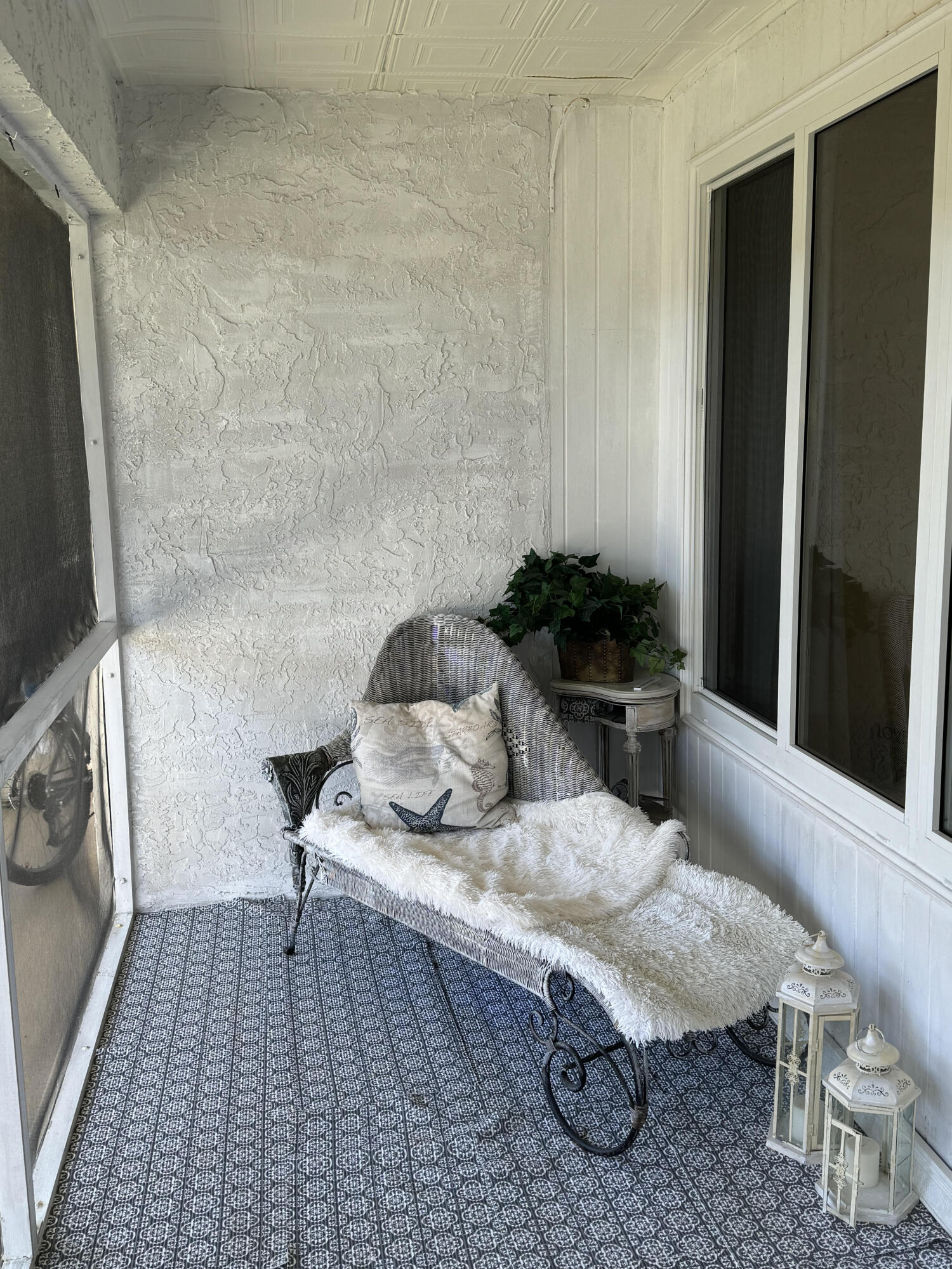 600 Snug Harbor Dr Drive A 17