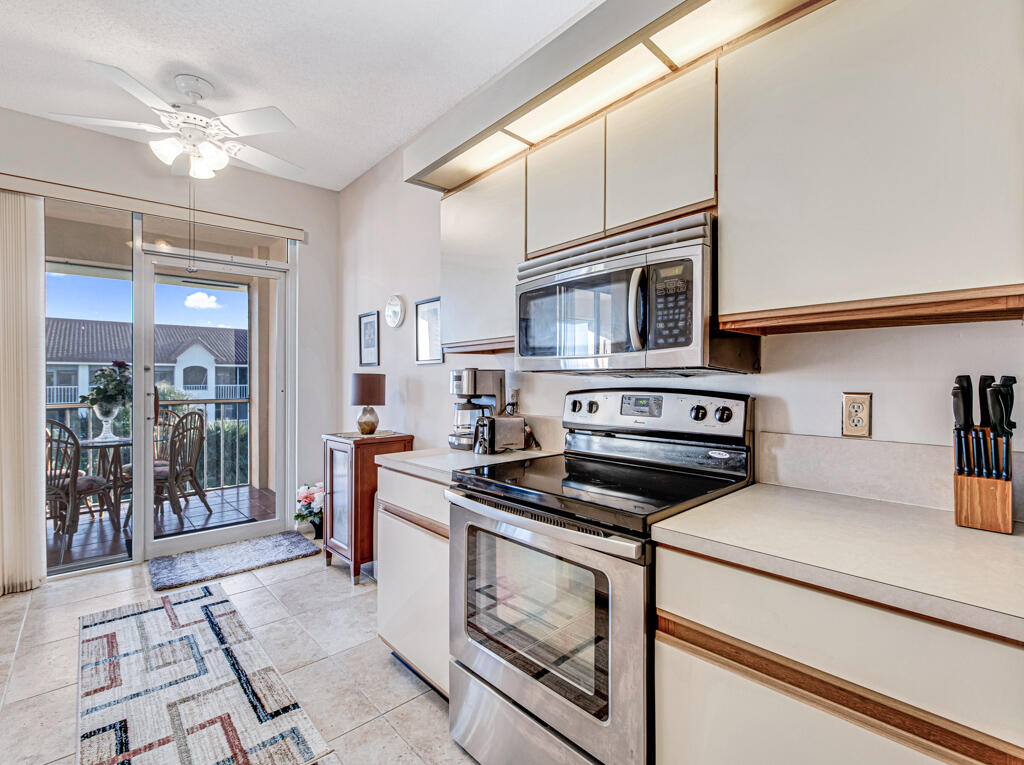 109 Half Moon Circle D3