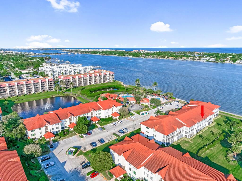 109 Half Moon Circle D3