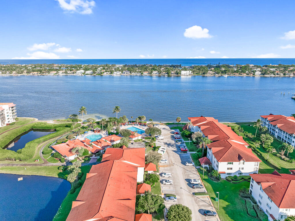 109 Half Moon Circle D3