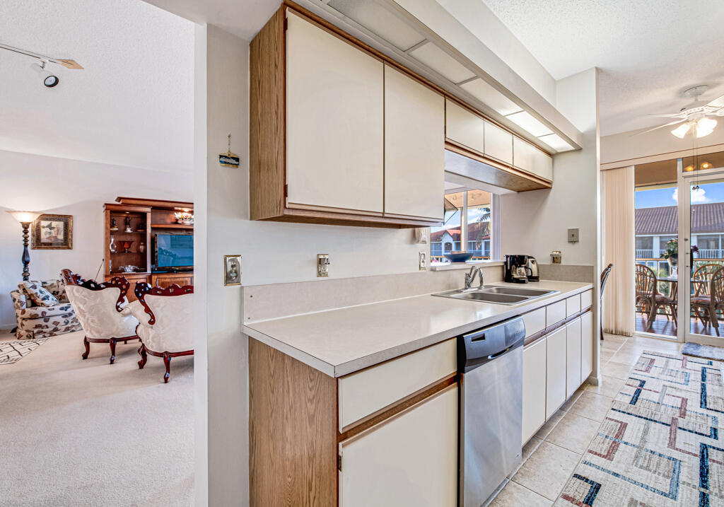 109 Half Moon Circle D3