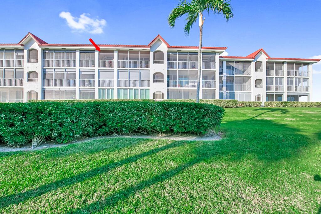 109 Half Moon Circle D3