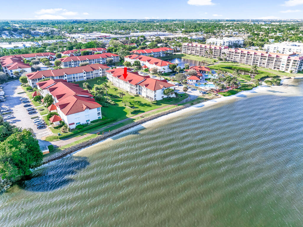 109 Half Moon Circle D3