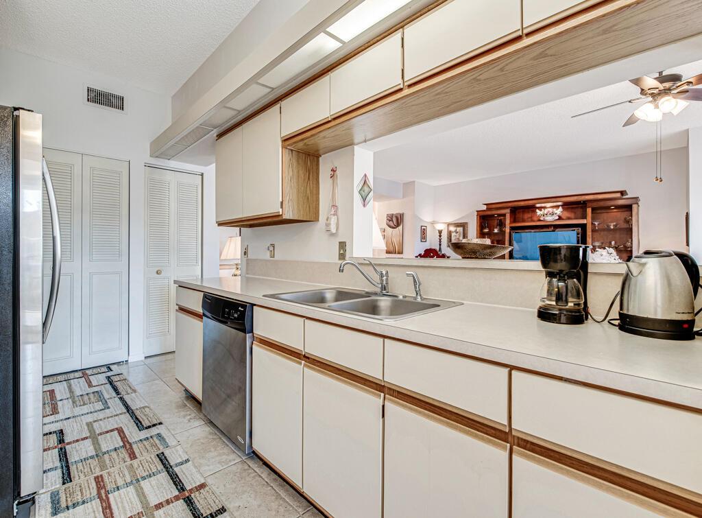 109 Half Moon Circle D3