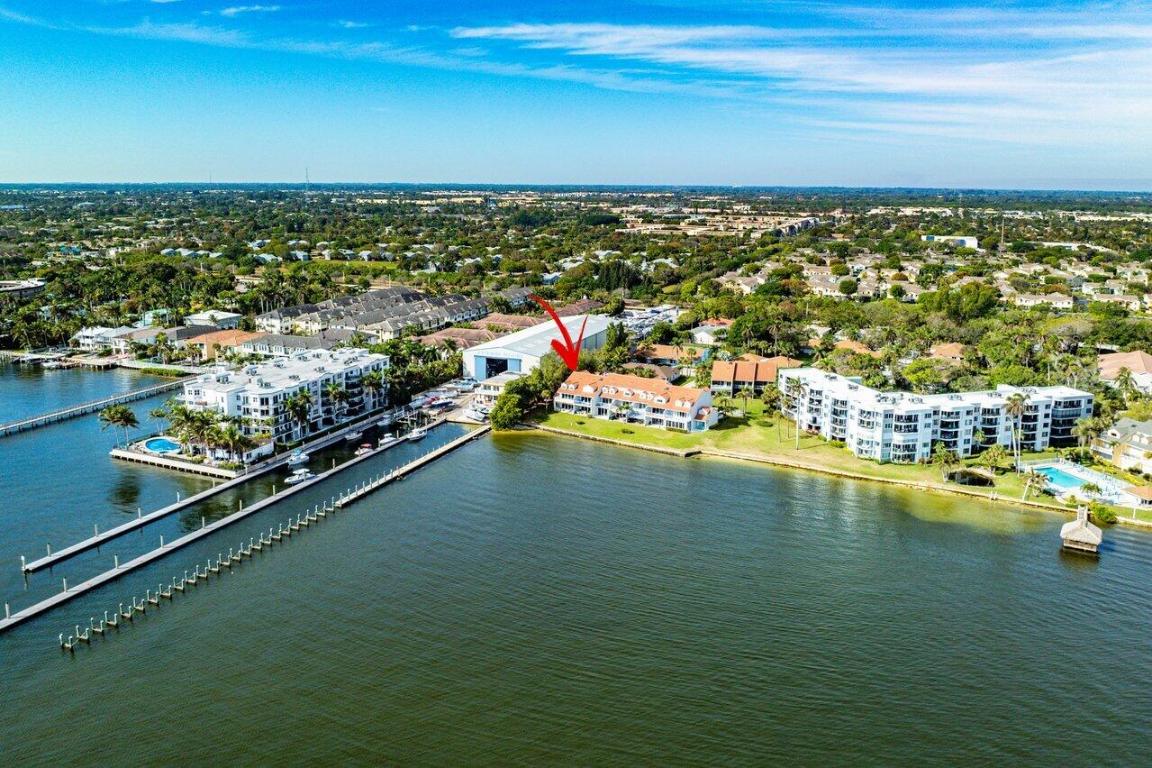 31 S Lakeshore Drive