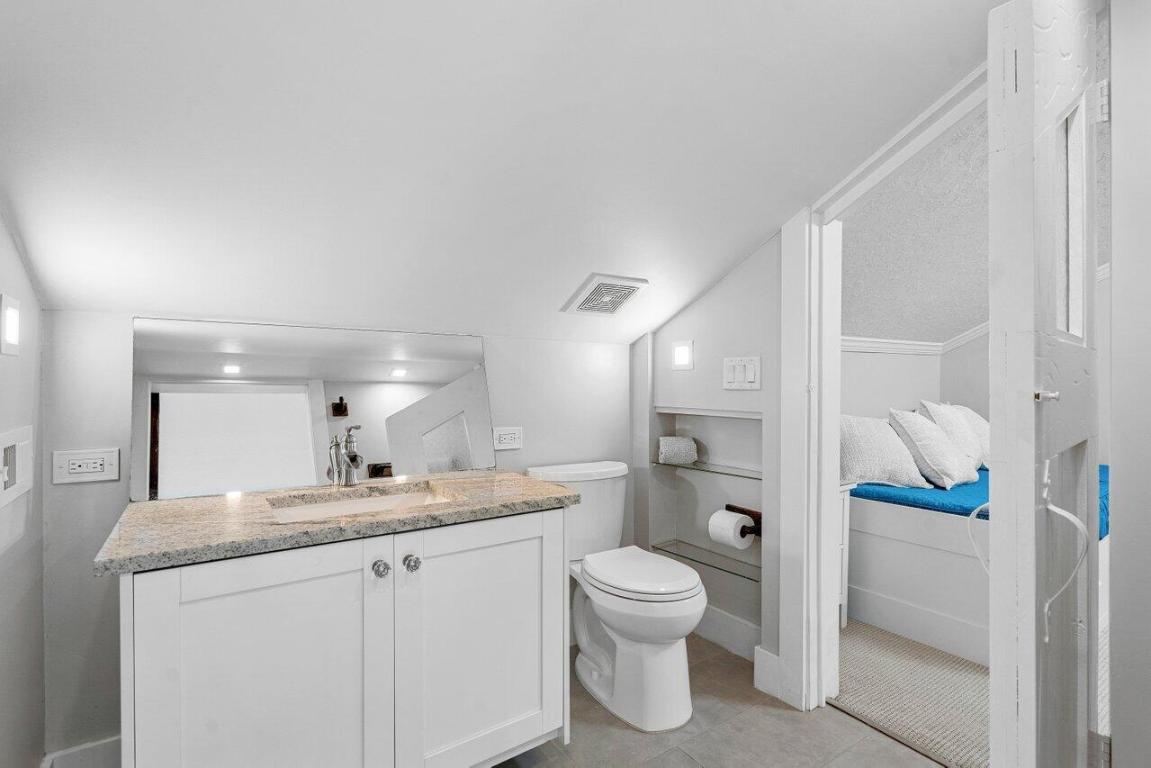 31 S Lakeshore Drive