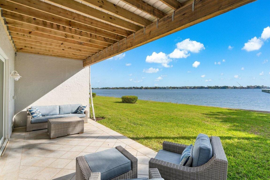 31 S Lakeshore Drive