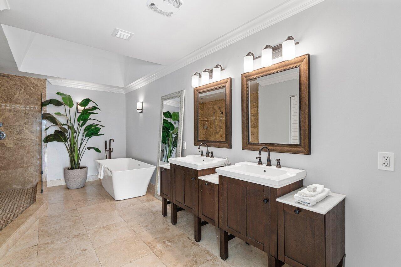 31 S Lakeshore Drive