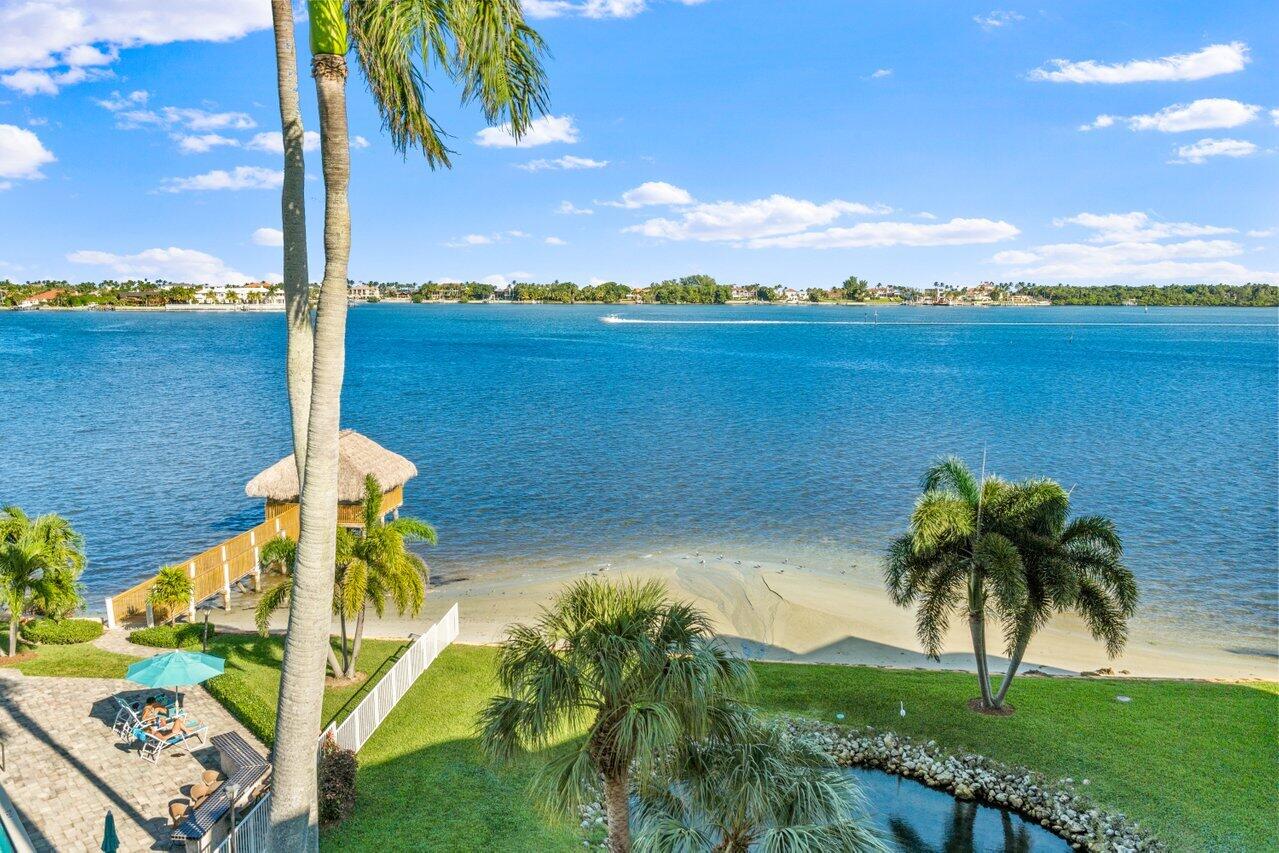 31 S Lakeshore Drive