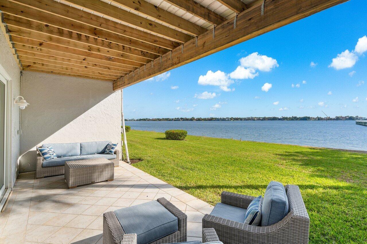 31 S Lakeshore Drive