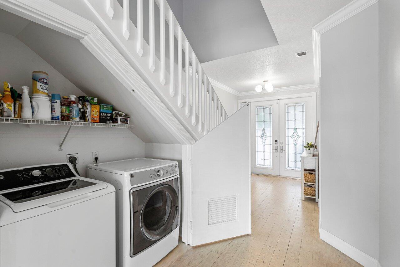 31 S Lakeshore Drive