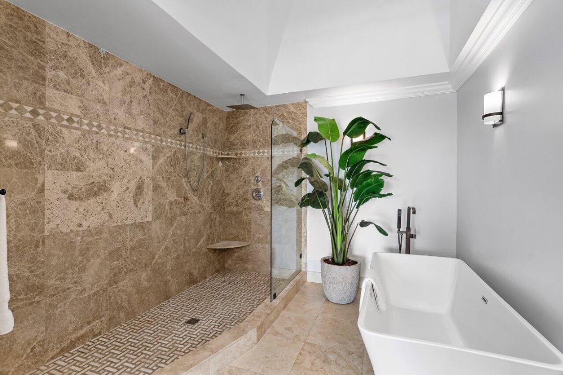 31 S Lakeshore Drive