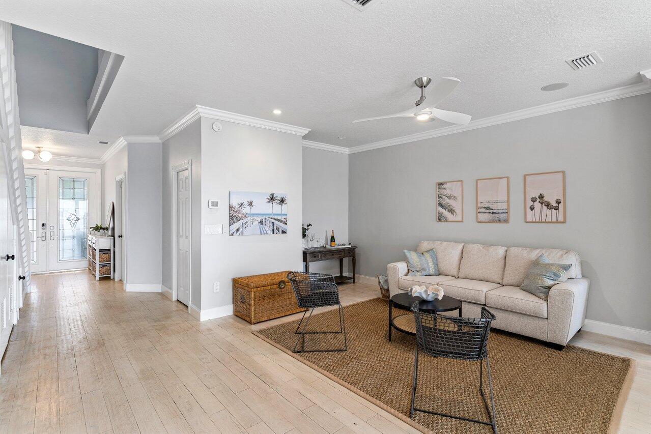 31 S Lakeshore Drive