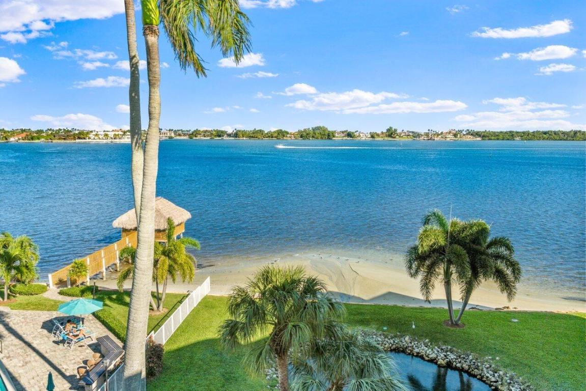 31 S Lakeshore Drive