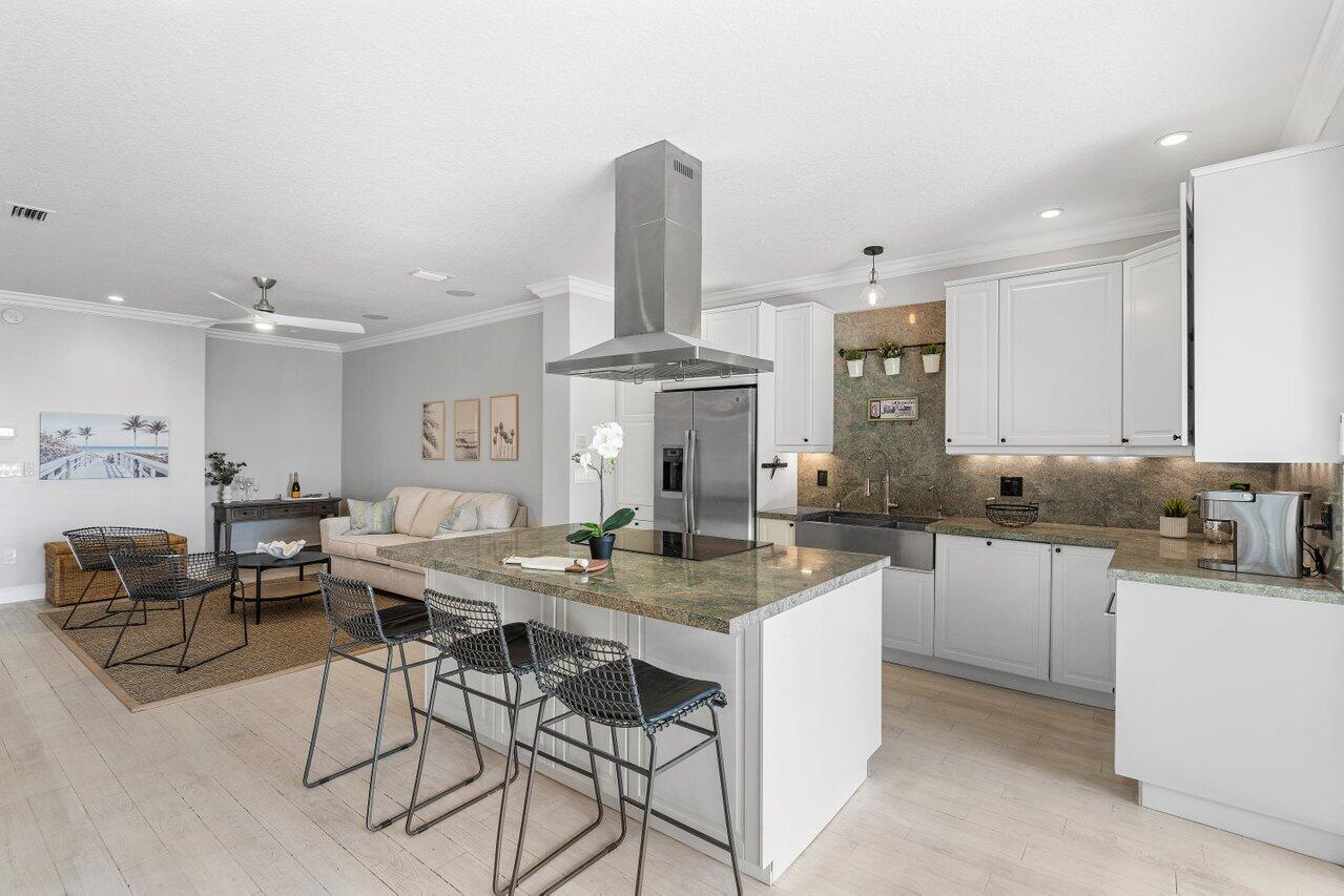 31 S Lakeshore Drive