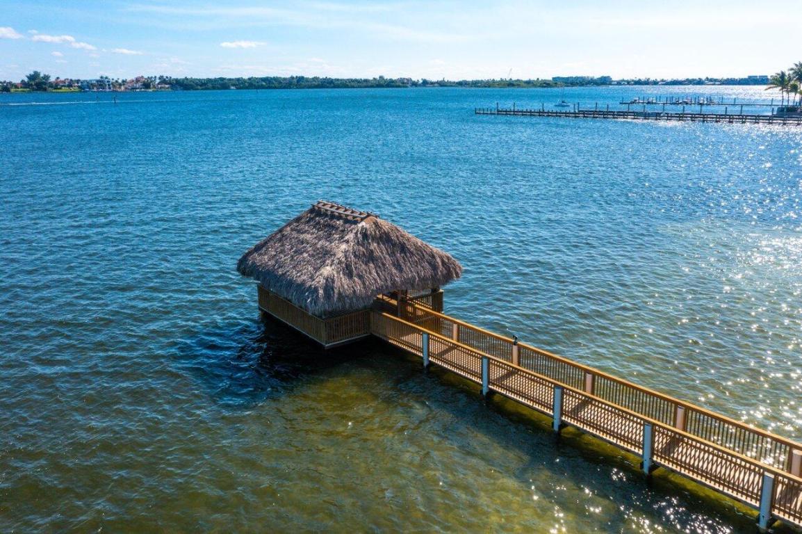 31 S Lakeshore Drive