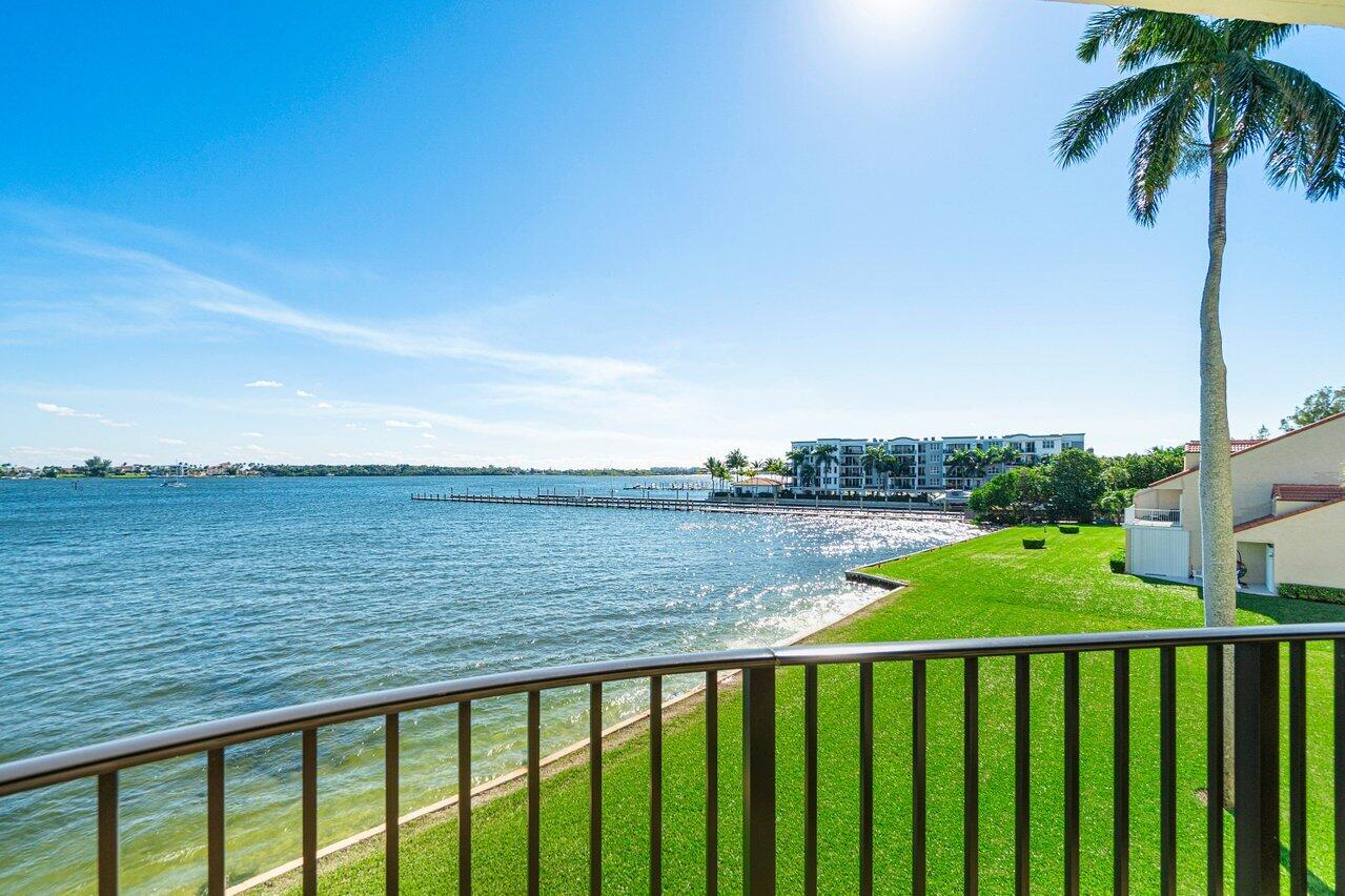 31 S Lakeshore Drive
