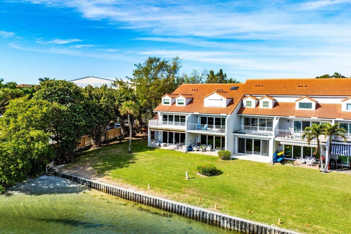 31 S Lakeshore Drive