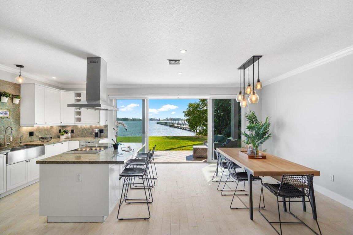 31 S Lakeshore Drive