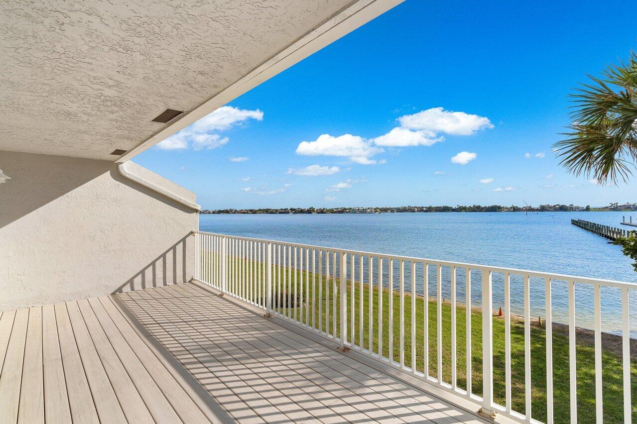 31 S Lakeshore Drive