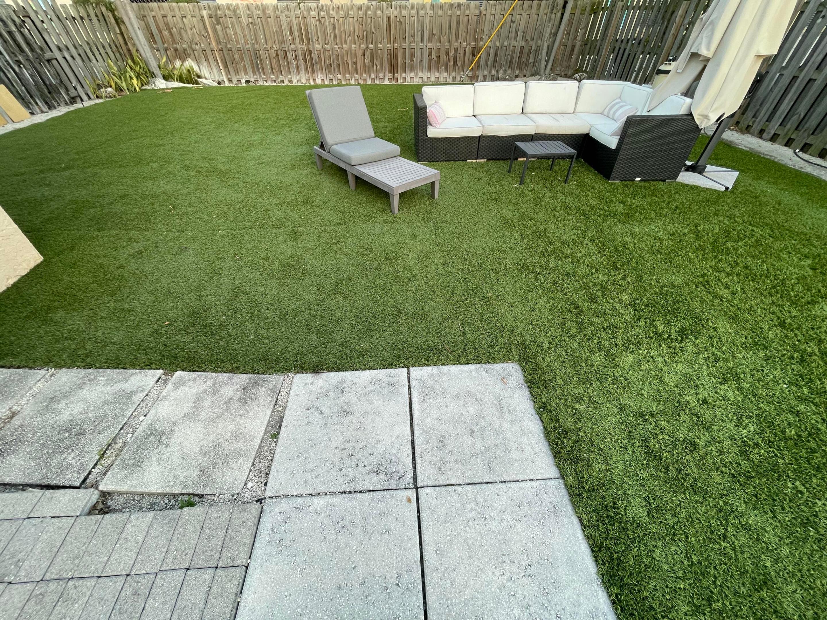 233 SE 4th Avenue