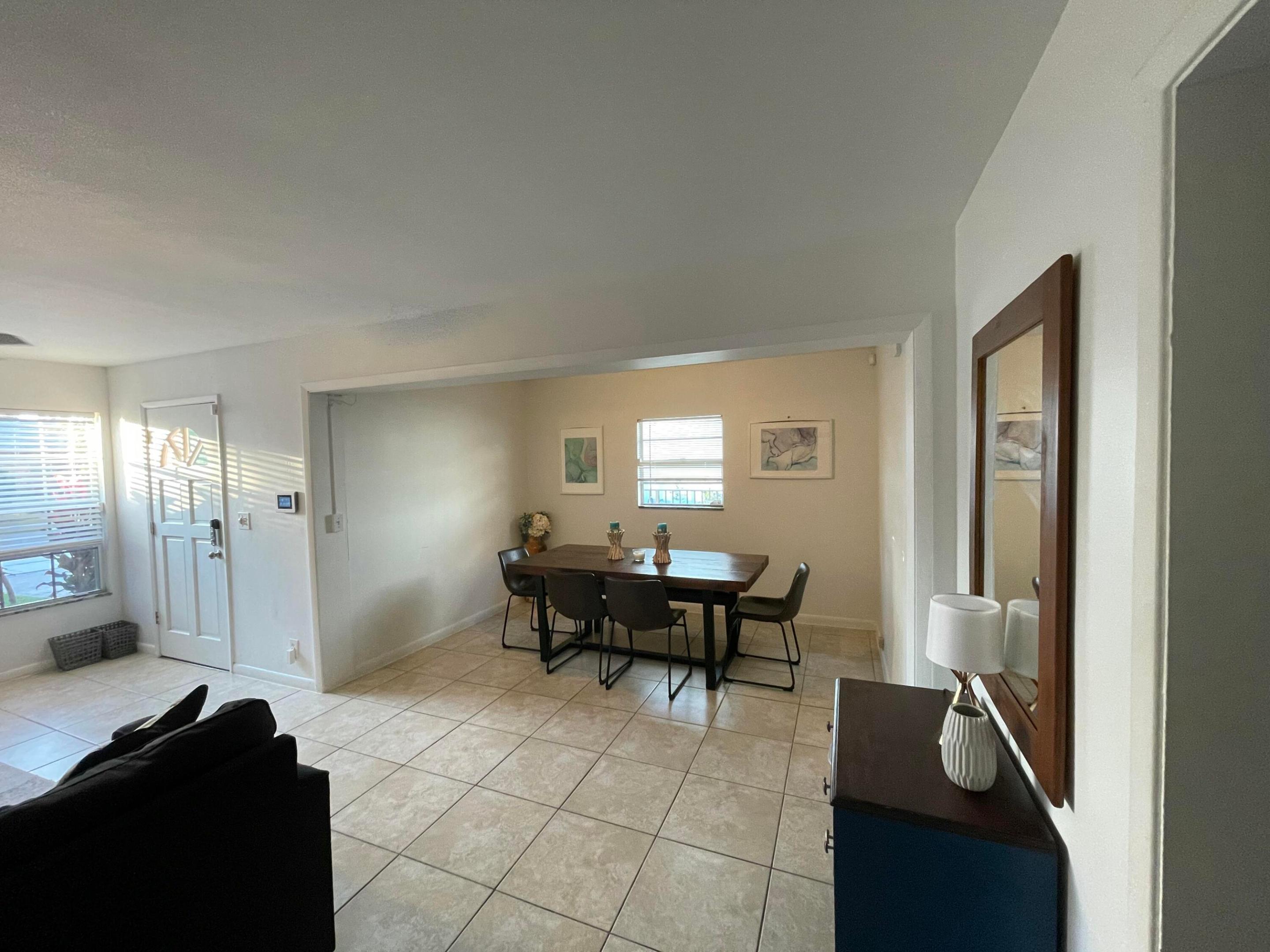 233 SE 4th Avenue