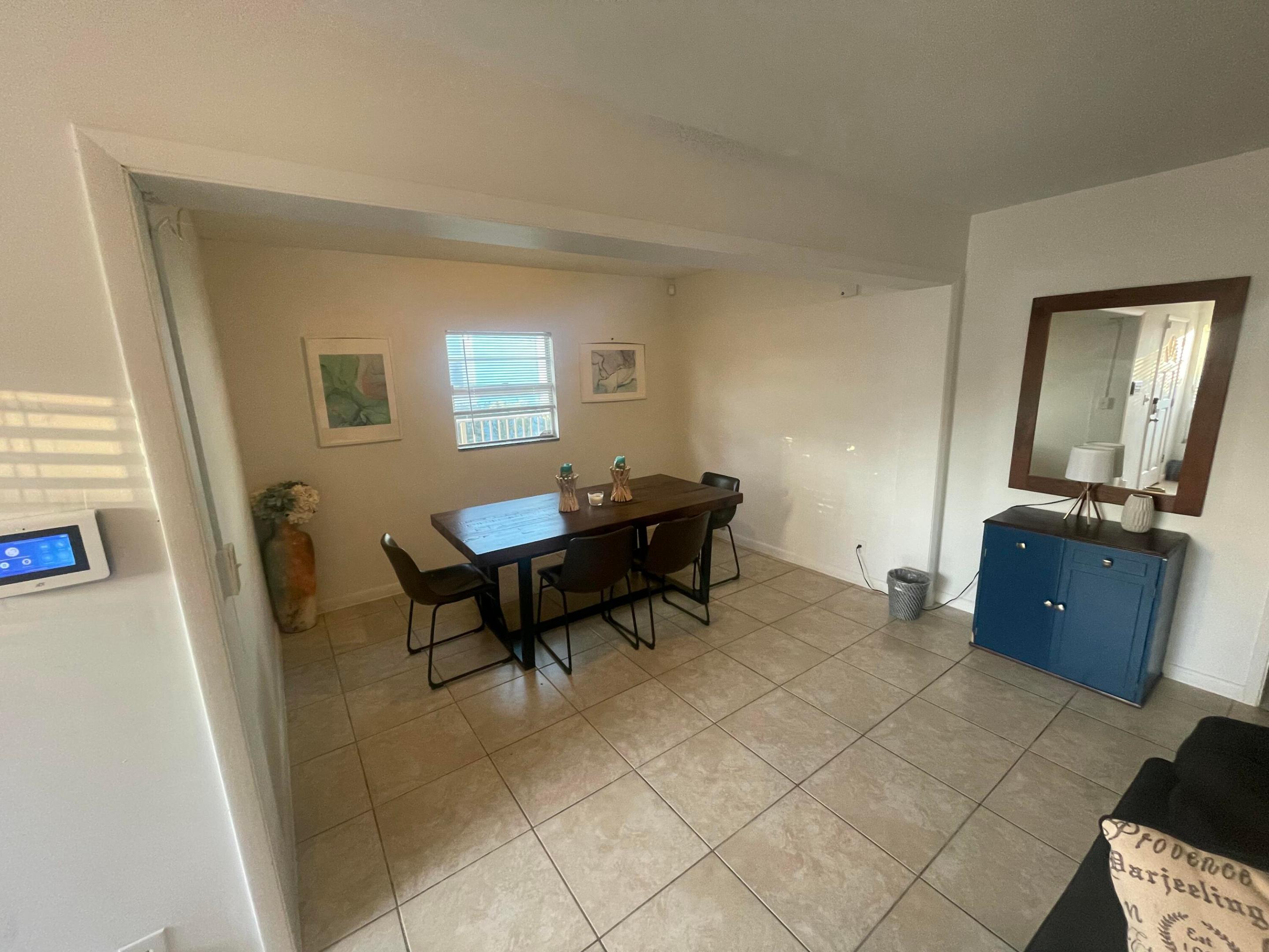 233 SE 4th Avenue