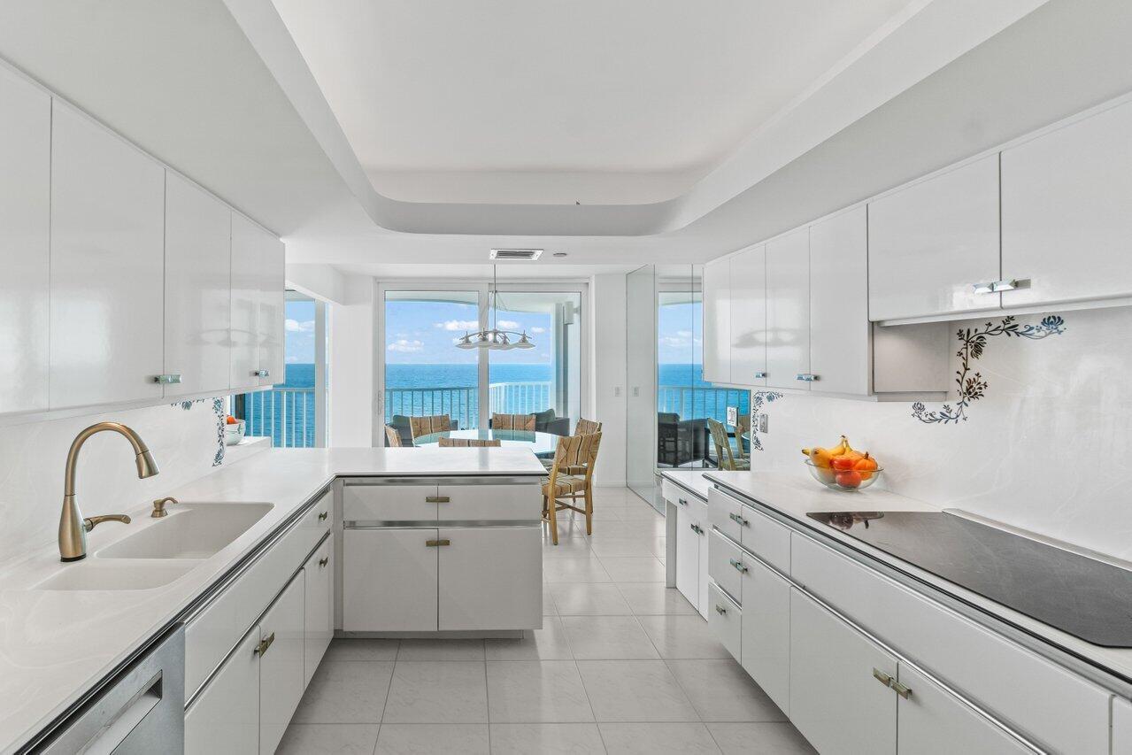 3211 S Ocean Boulevard 802