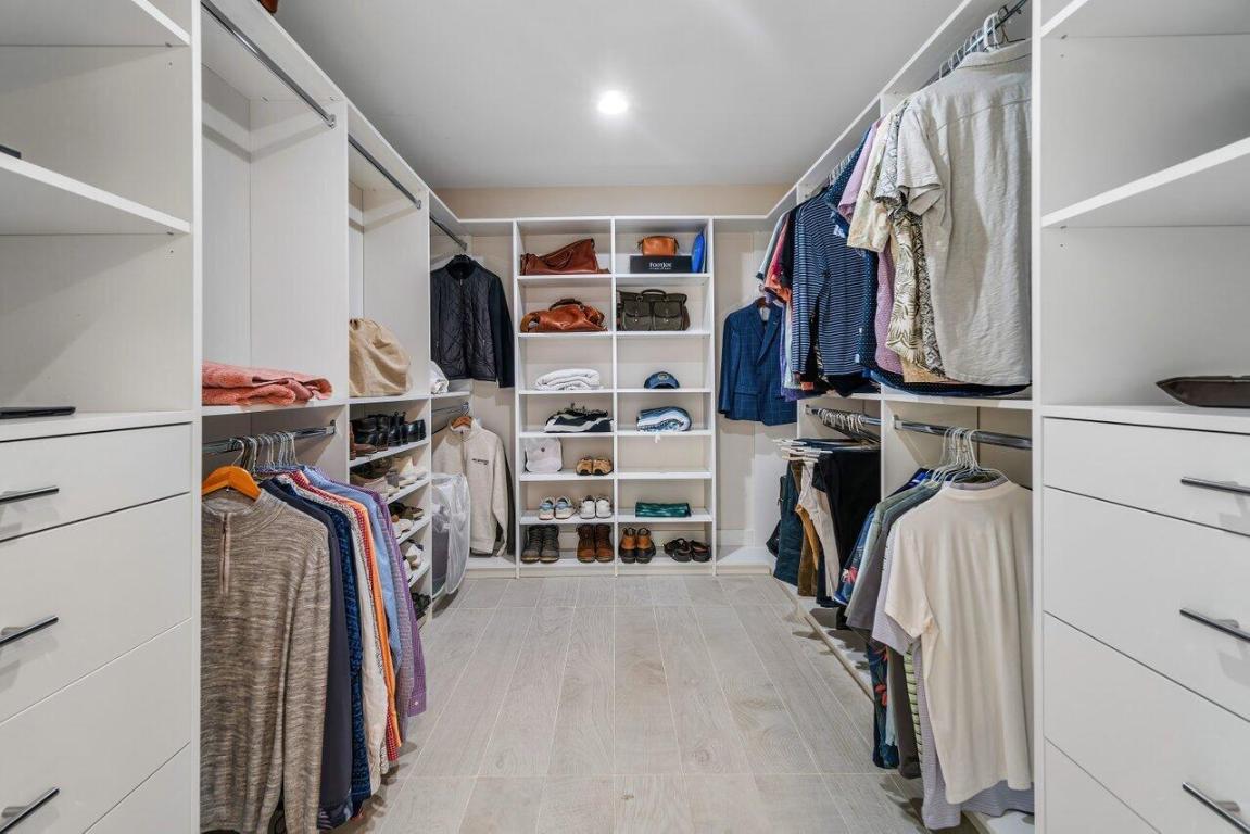 803 Foxpointe Circle