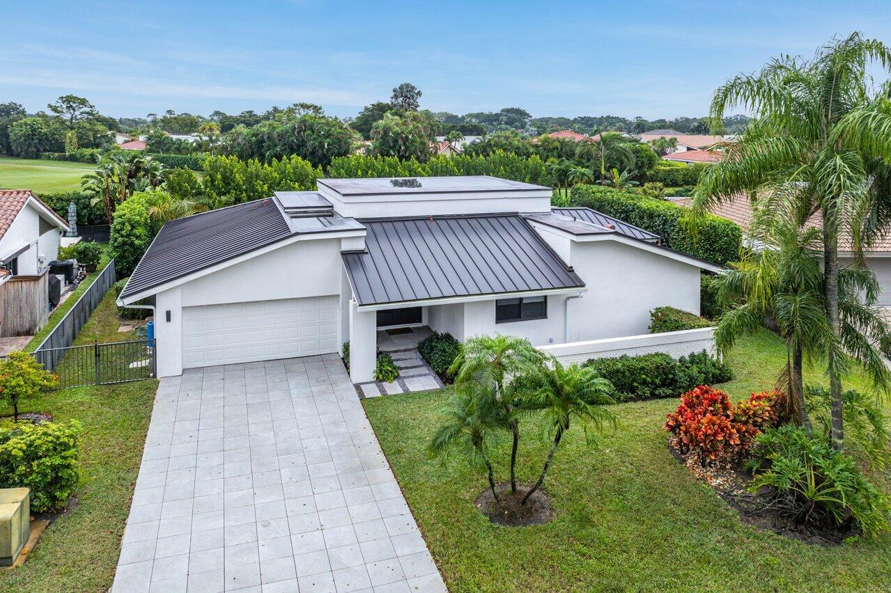 803 Foxpointe Circle