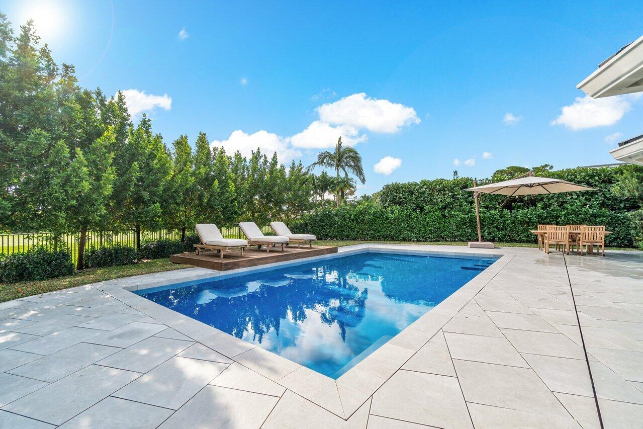 803 Foxpointe Circle