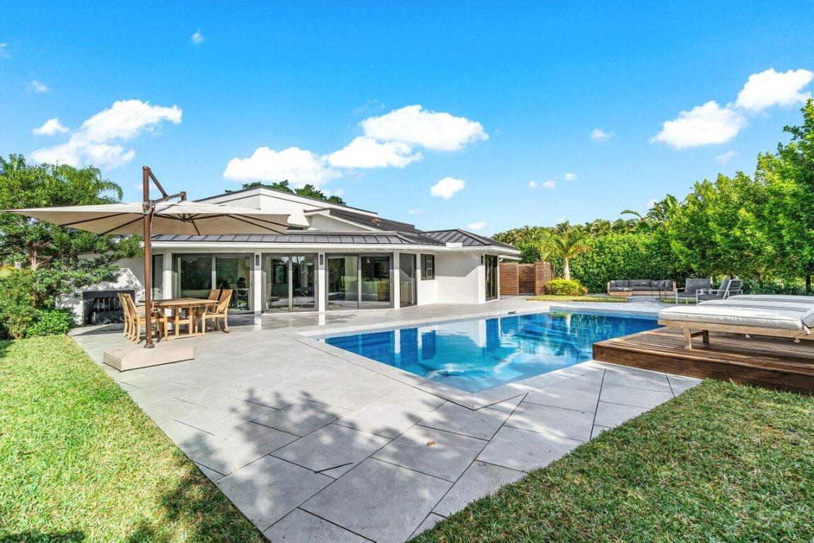 803 Foxpointe Circle